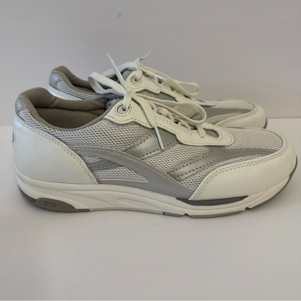 SAS Tour Mesh White Silver Leather Comfort Sneakers Size 9